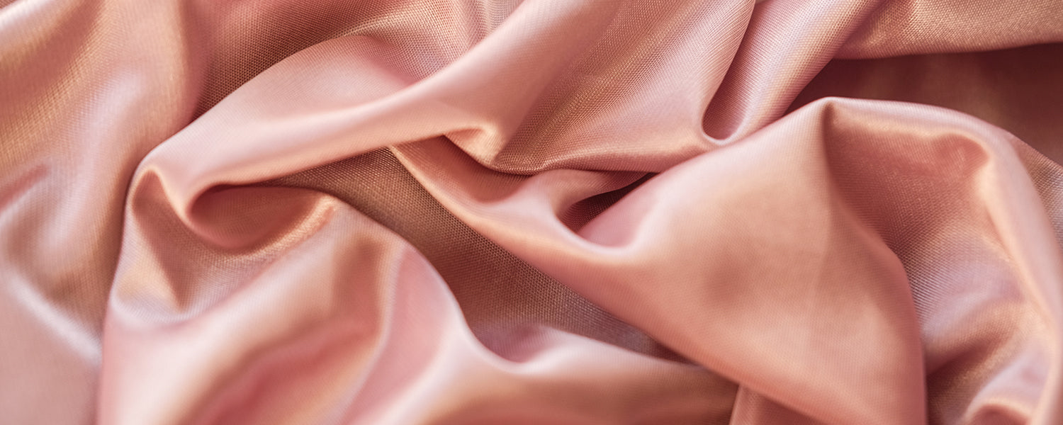 a photo of a piece of 100% Mulberry Silk